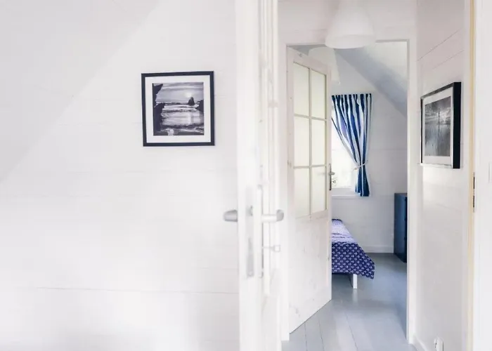 Marynarskie Mit Der Aussicht Auf Spielplatz By Interhome ポビエロボ