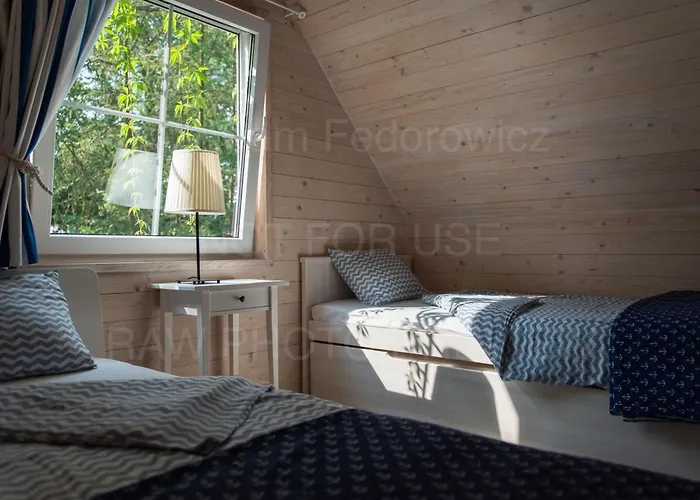 Marynarskie Mit Der Aussicht Auf Spielplatz By Interhome ポビエロボ